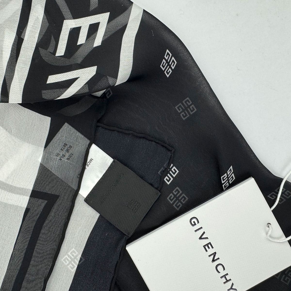 Givenchy Scarf Black White 4G Logo Design 
