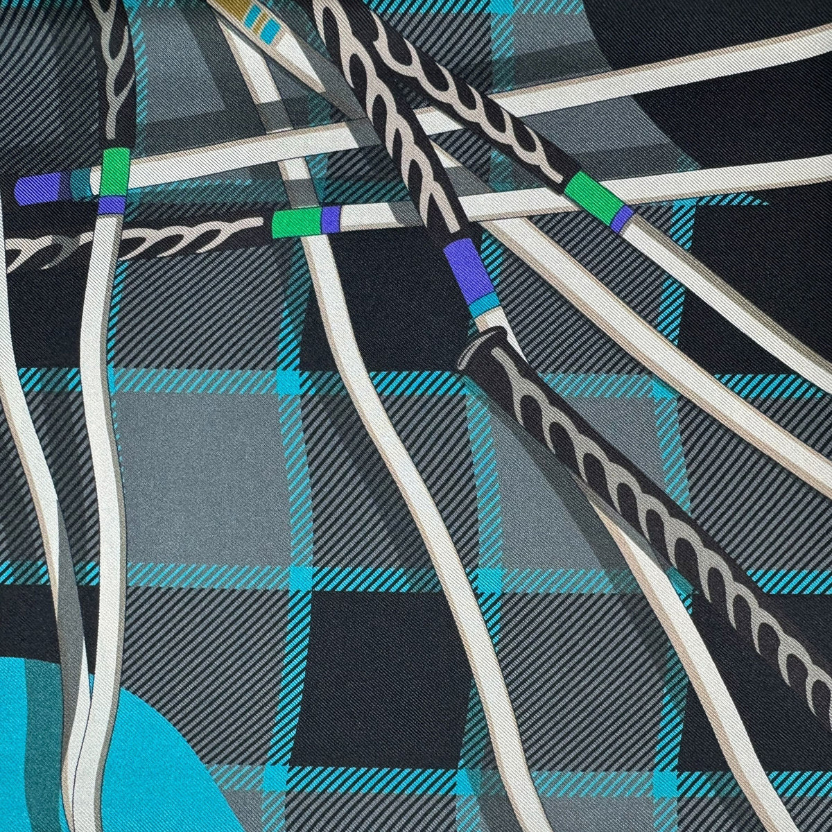 Gucci Scarf Gold Design  - Twill Silk Square Foulard Women Collection