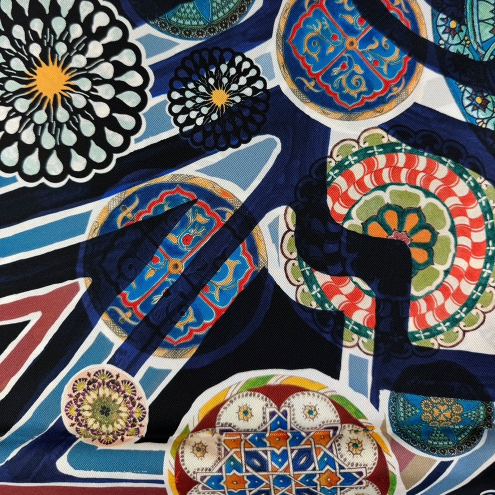 Christian Lacroix Scarf Geometric Flowers - Square Twill Silk Foulard