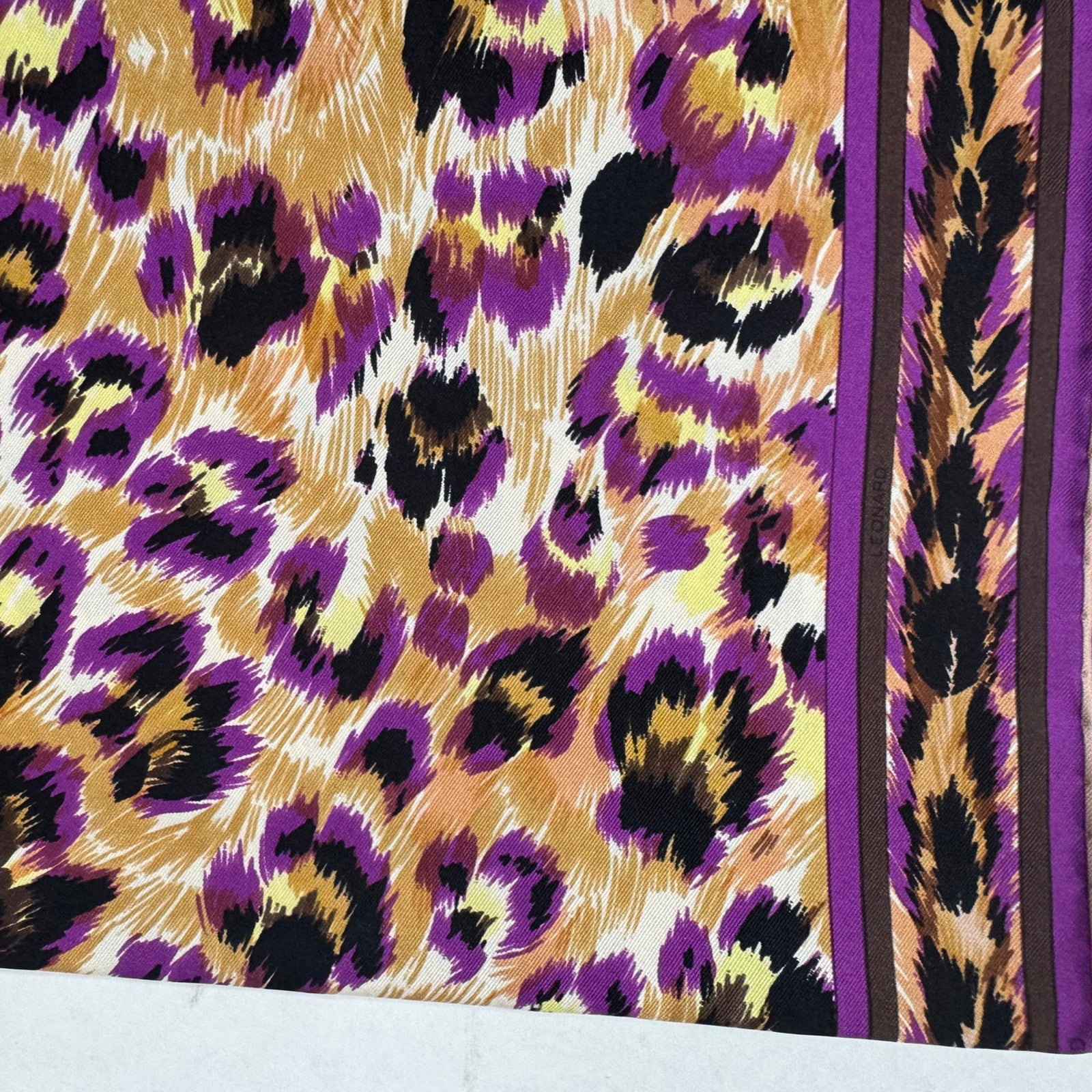 Leonard Scarf  Print - Twill Silk Large Square Foulard