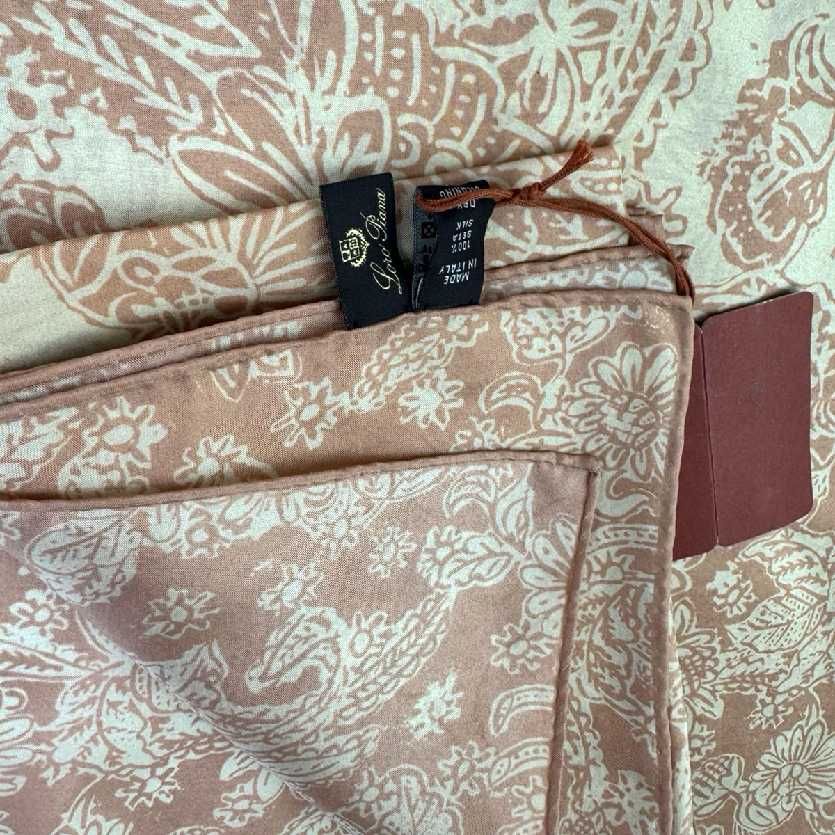  Floral Design - Twill Silk Square Foulard 