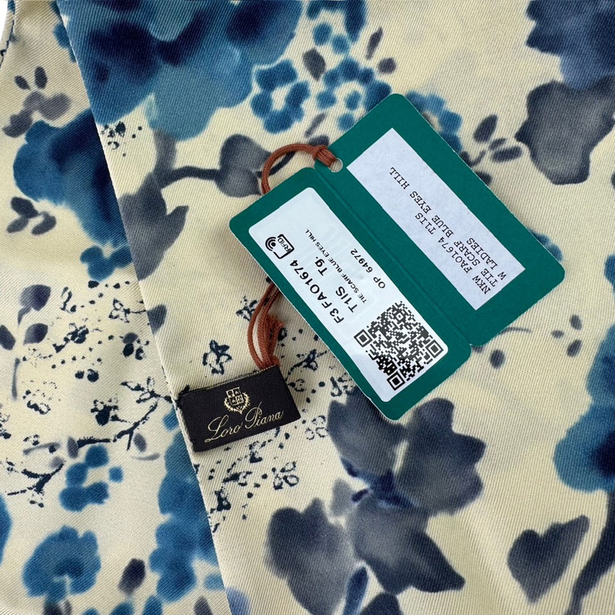Ladies scarf